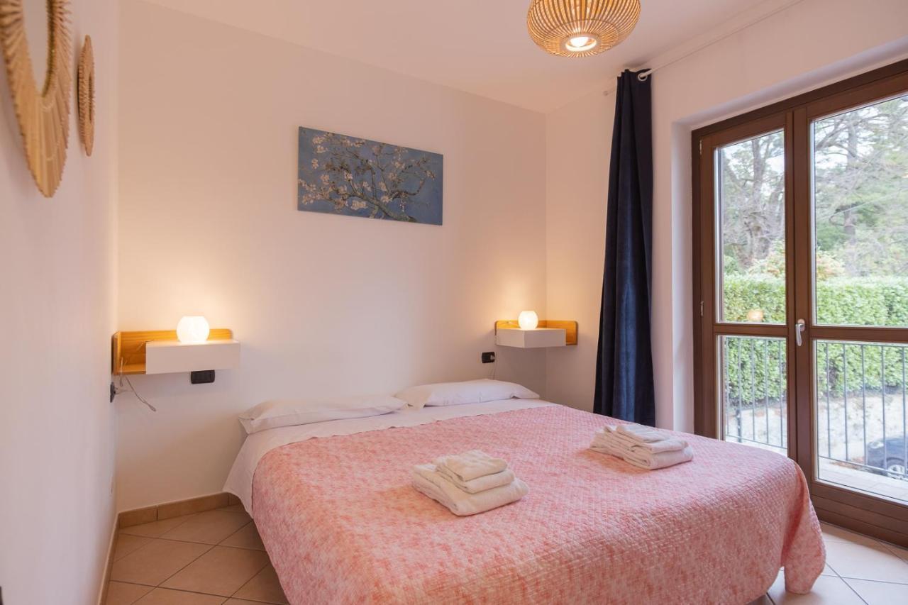 Appartamento Immerso Nel Verde Casciago エクステリア 写真